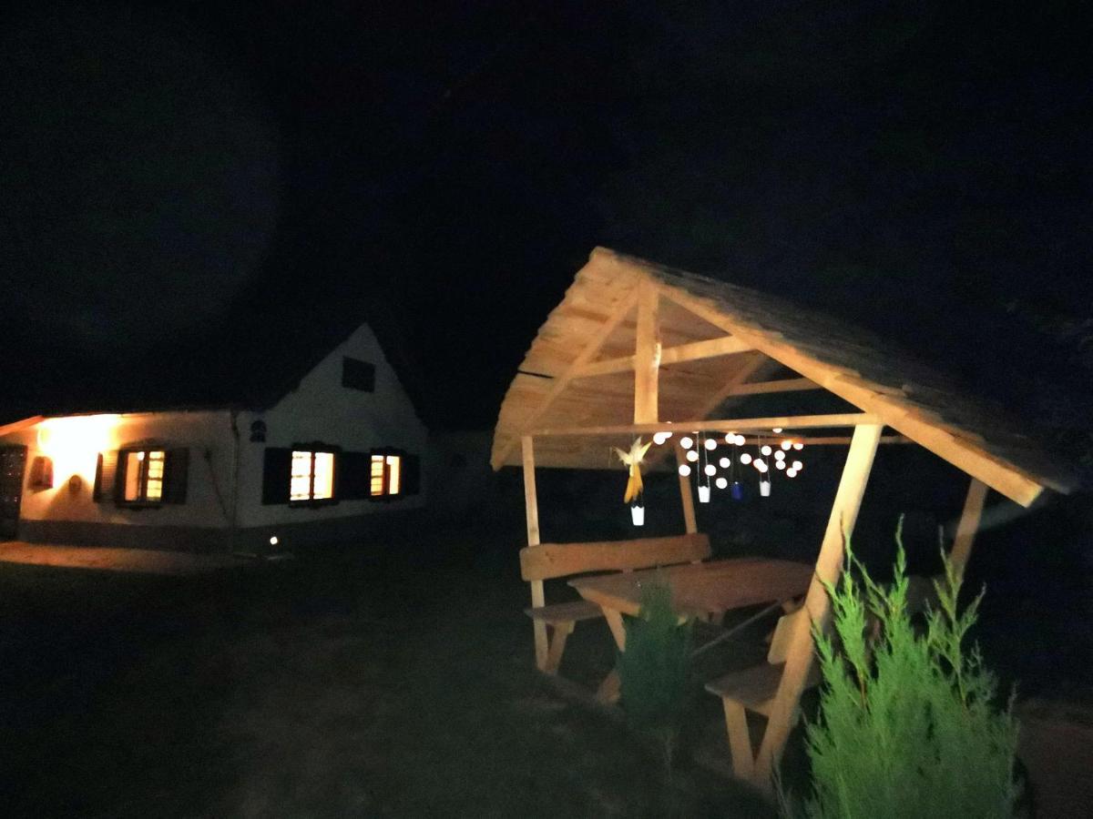 Orseg Kincse Guest House Hegyhatszentjakab Exterior photo